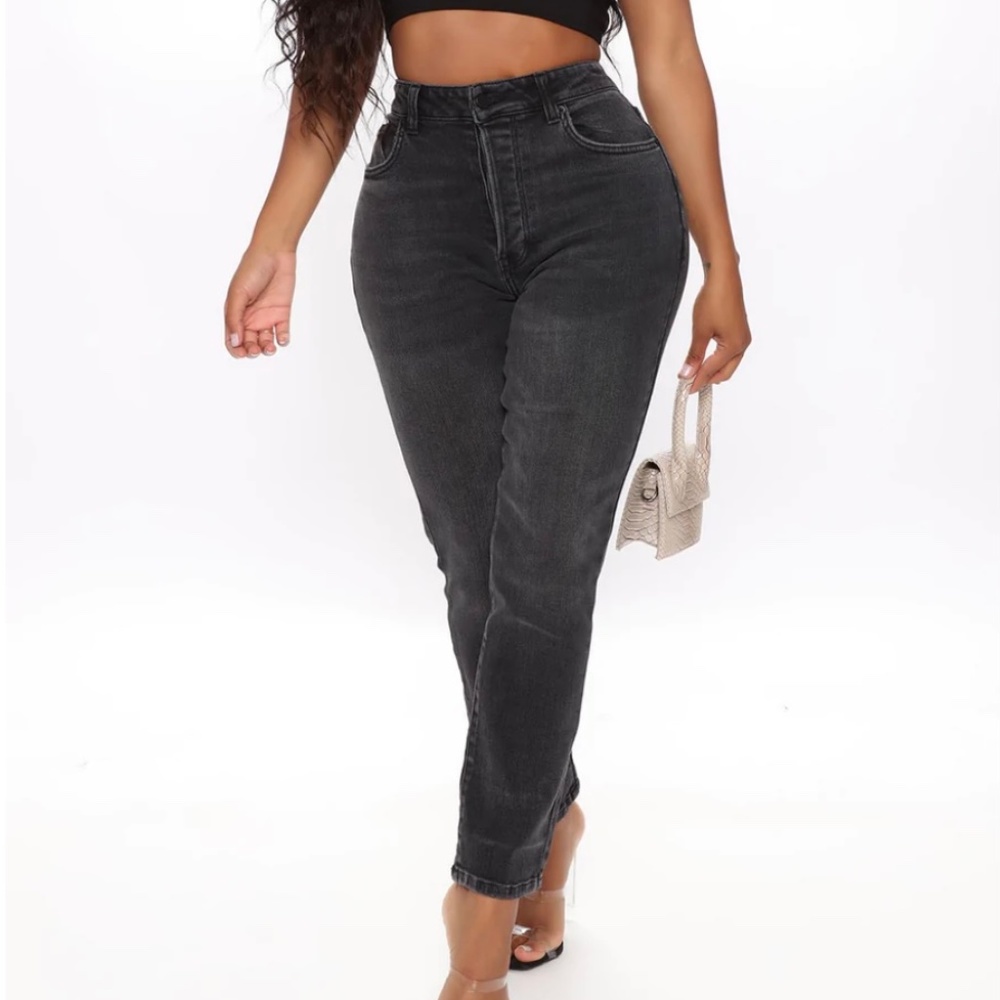 Fashion Nova size 30 black MOM jeans